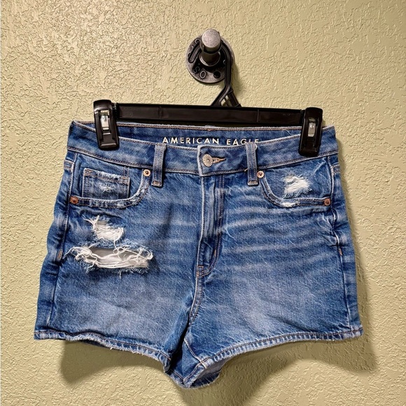 American Eagle Outfitters Pants - American Eagle Outfitters Ripped Mom Jean Shorts Size 00